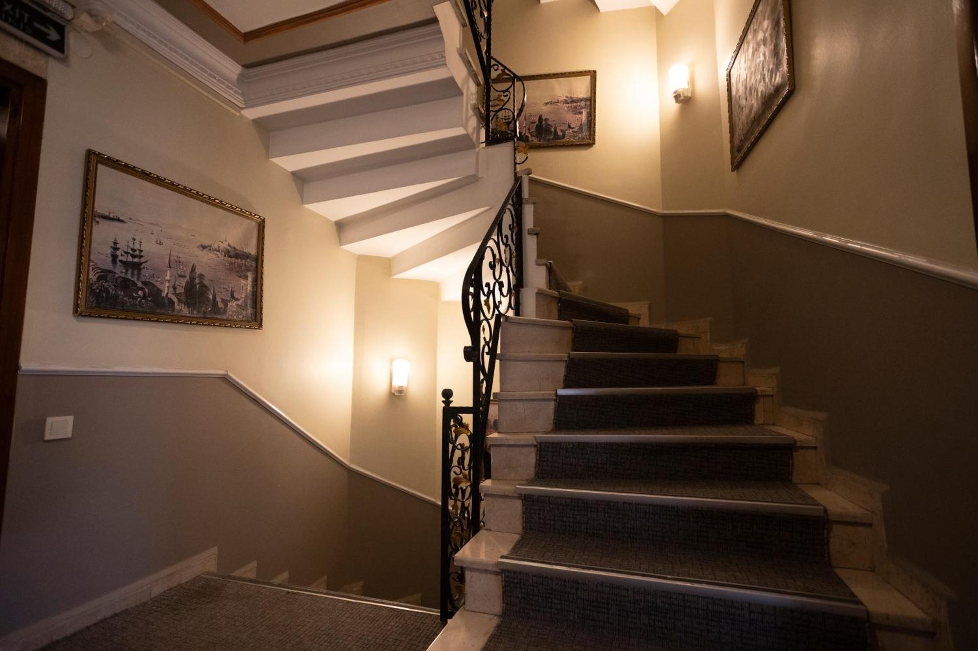Tashkonak Studio Suites Istanbul Exterior photo